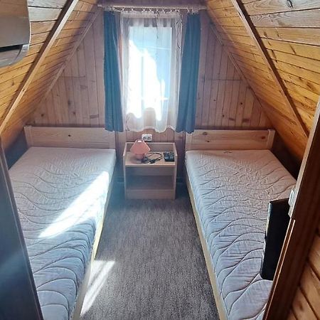 Keri Apartman Mosonmagyaróvár Buitenkant foto