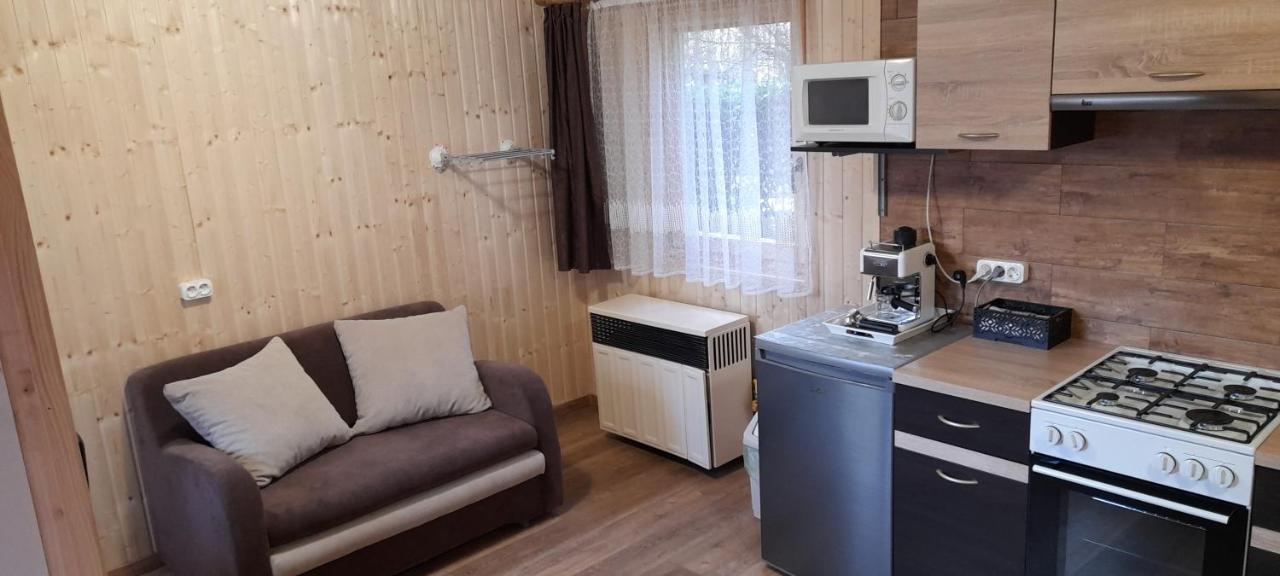 Keri Apartman Mosonmagyaróvár Buitenkant foto