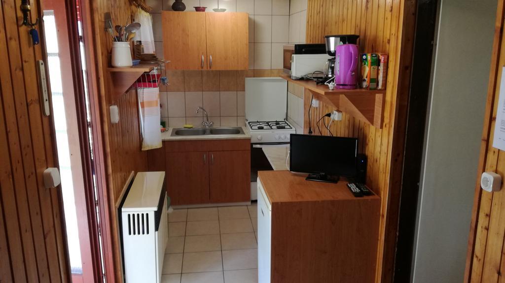 Keri Apartman Mosonmagyaróvár Buitenkant foto