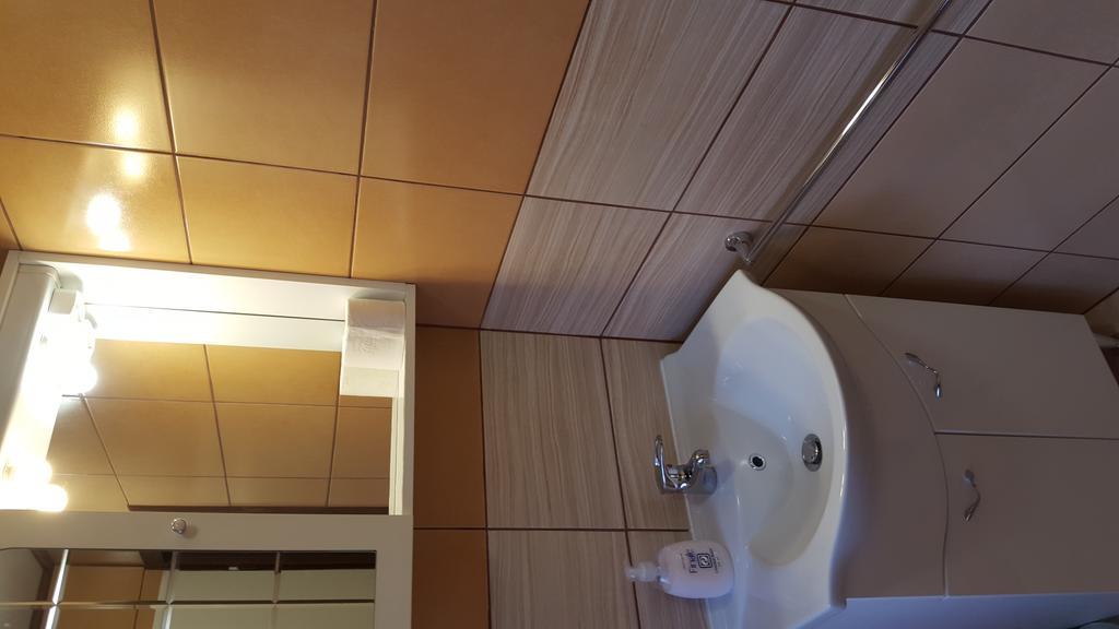 Keri Apartman Mosonmagyaróvár Kamer foto